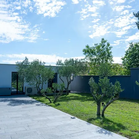 Luxury Matos Estate By Tourist Adria Group * Дікло