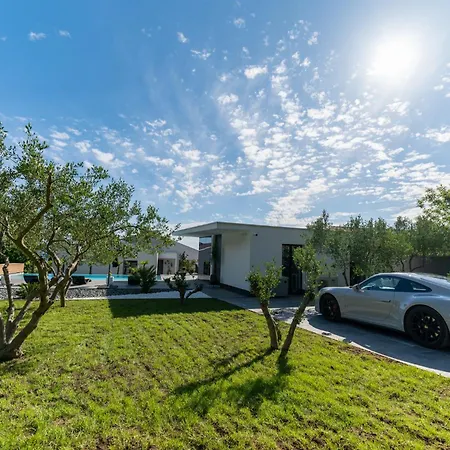 Luxury Matos Estate By Tourist Adria Group * Дікло